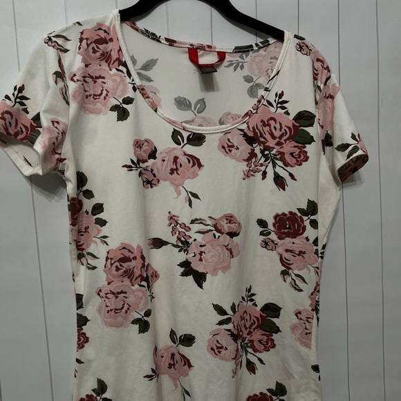 Scoop neck women’s tops - Picture 4 of 8